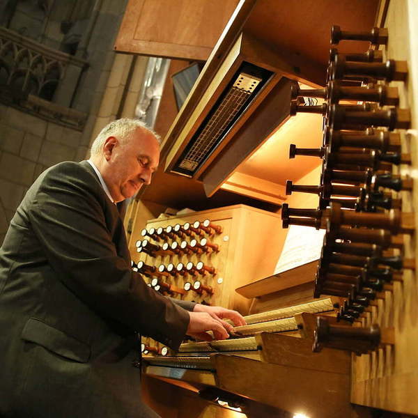 Wolfgang Kreuzhuber an der Rudigierorgel