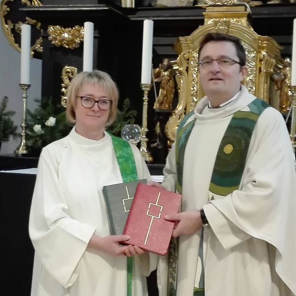 Wortgottesdienstleiterin / © Pfarrgemeinde Oberwang Wortgottesdienstleiterin