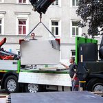 Transport des neuen Altars in den Linzer Mariendom