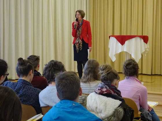   Die Direktorin von Pastorale Berufe, Mag.a Brigitte Gruber-Aichberger, PMM                            