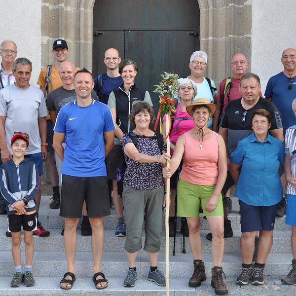 Pilgern nach Maria Taferl / Josef Freinschlag Pilgergruppe nach Maria Taferl
