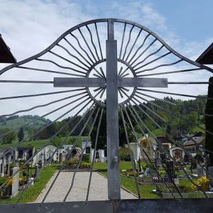 Eingangstor Friedhof