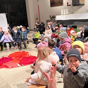 Feier der Kindergartenkinder in der Pfarrkirche