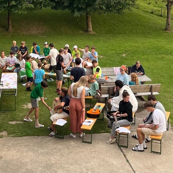 Unsere Lagergemeinschaft beim Gottesdienst